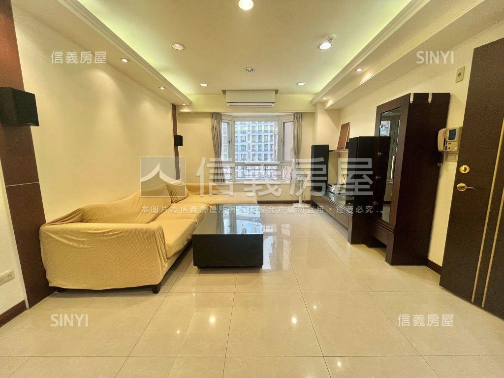 專任凱悅花園三房車位房屋室內格局與周邊環境