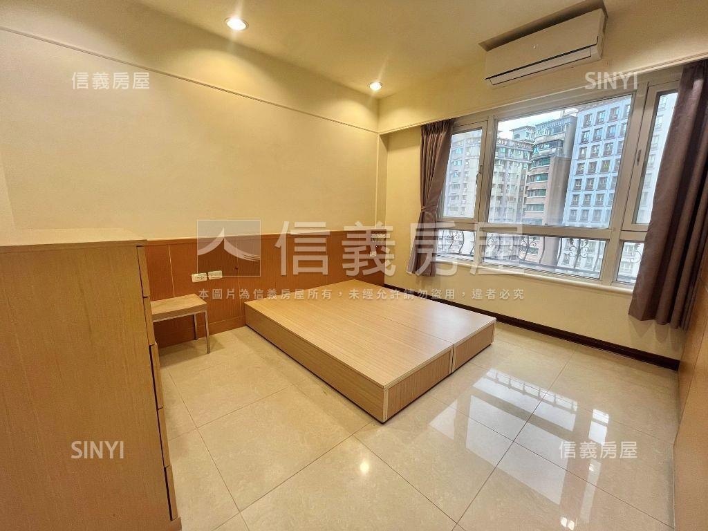 專任凱悅花園三房車位房屋室內格局與周邊環境