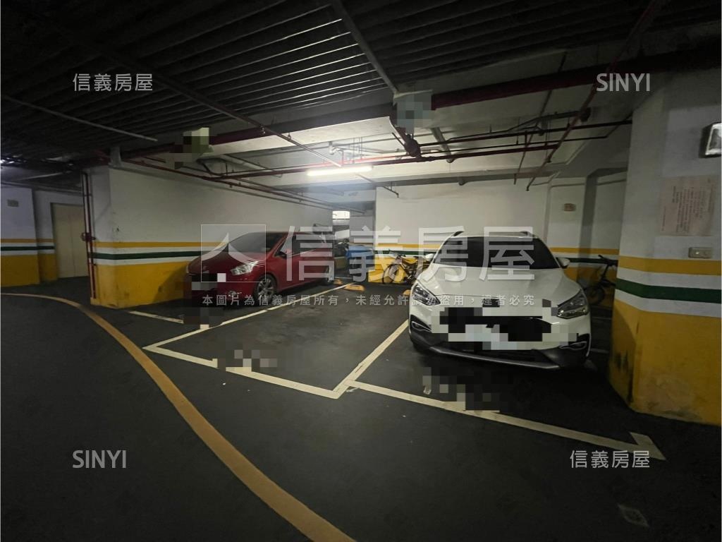 專任凱悅花園三房車位房屋室內格局與周邊環境