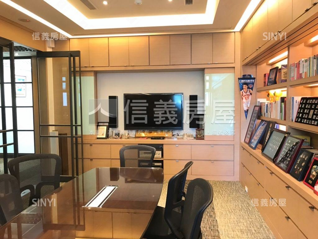 米蘭稀有整層內科辦公廠房房屋室內格局與周邊環境