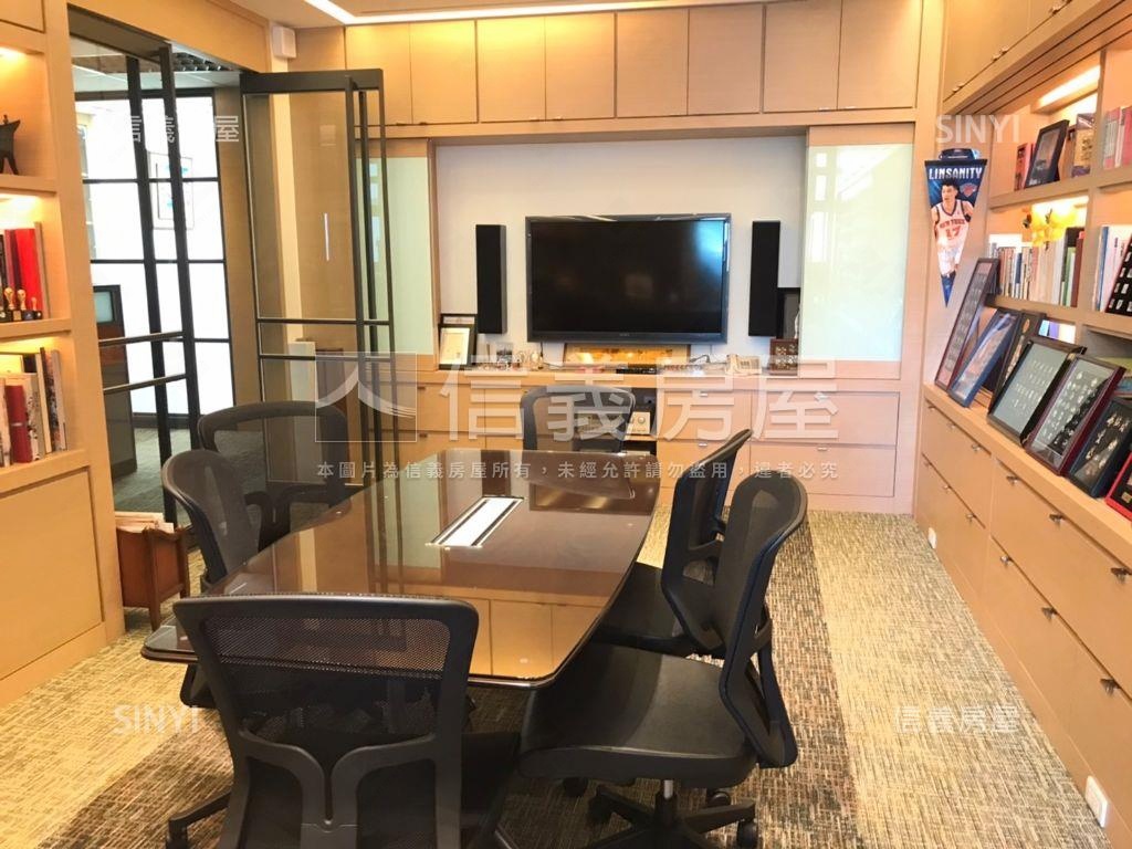 米蘭稀有整層內科辦公廠房房屋室內格局與周邊環境