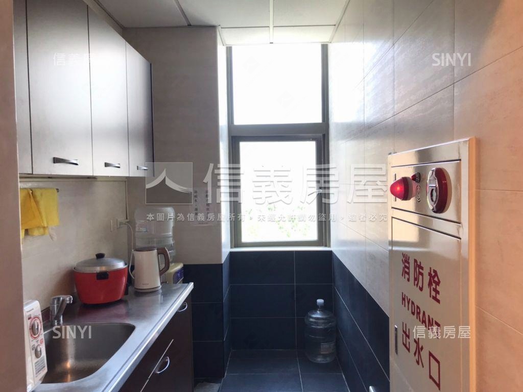 米蘭稀有整層內科辦公廠房房屋室內格局與周邊環境