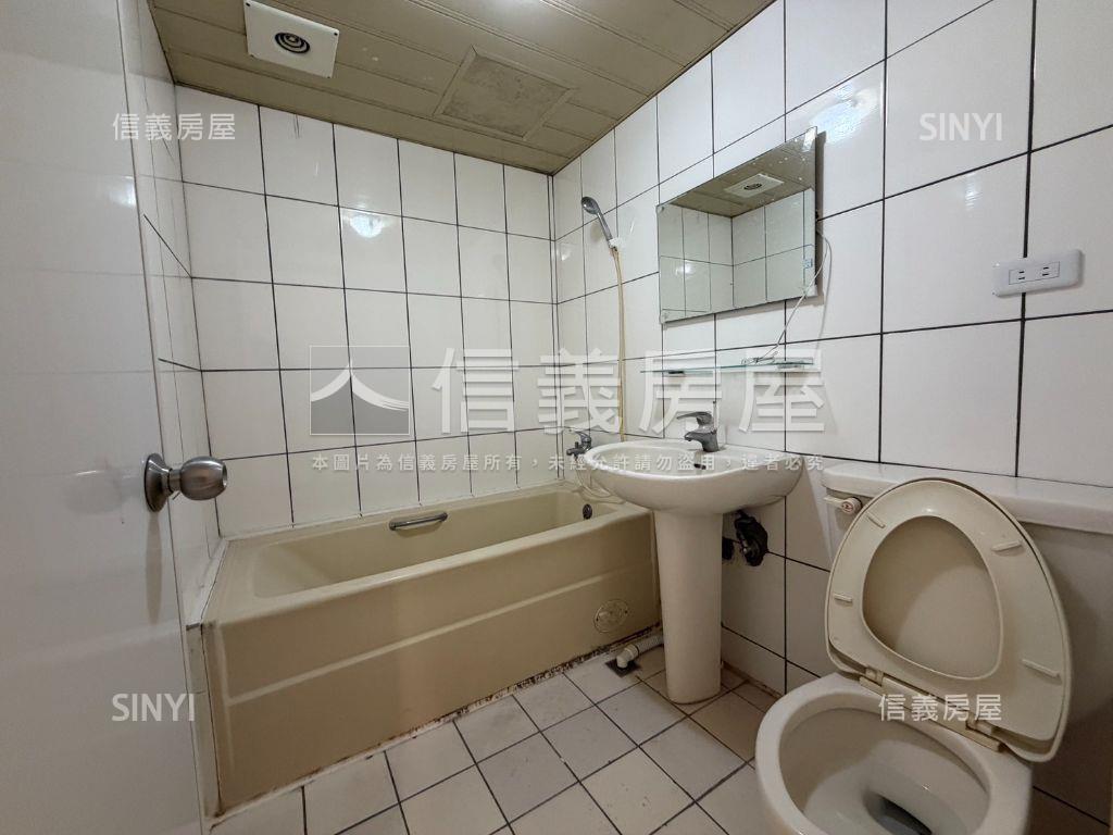 平鎮邊間面景三房雙衛浴房屋室內格局與周邊環境