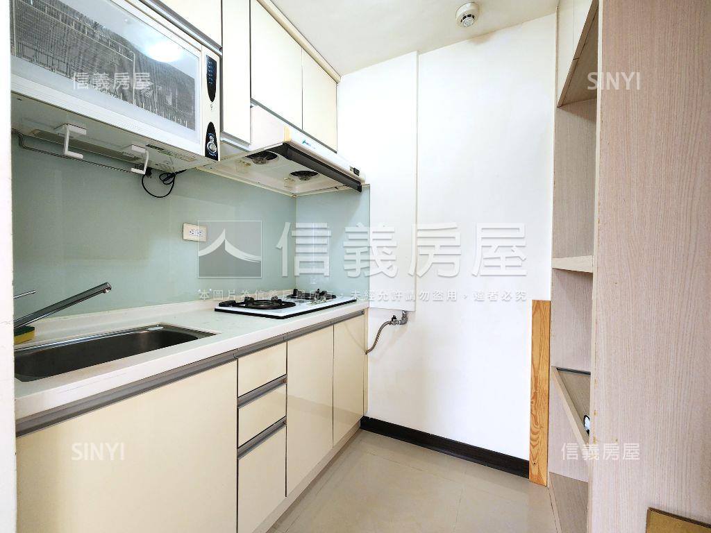 森林翡翠靓兩房房屋室內格局與周邊環境