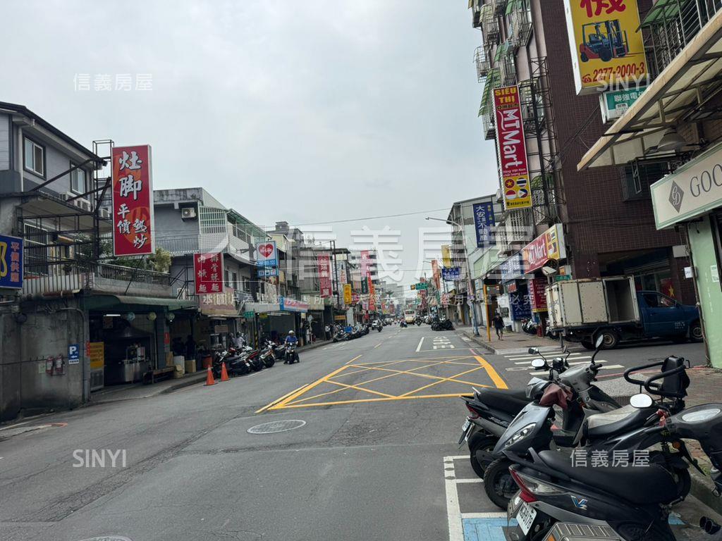 化成路電梯珠寶盒Ｂ房屋室內格局與周邊環境