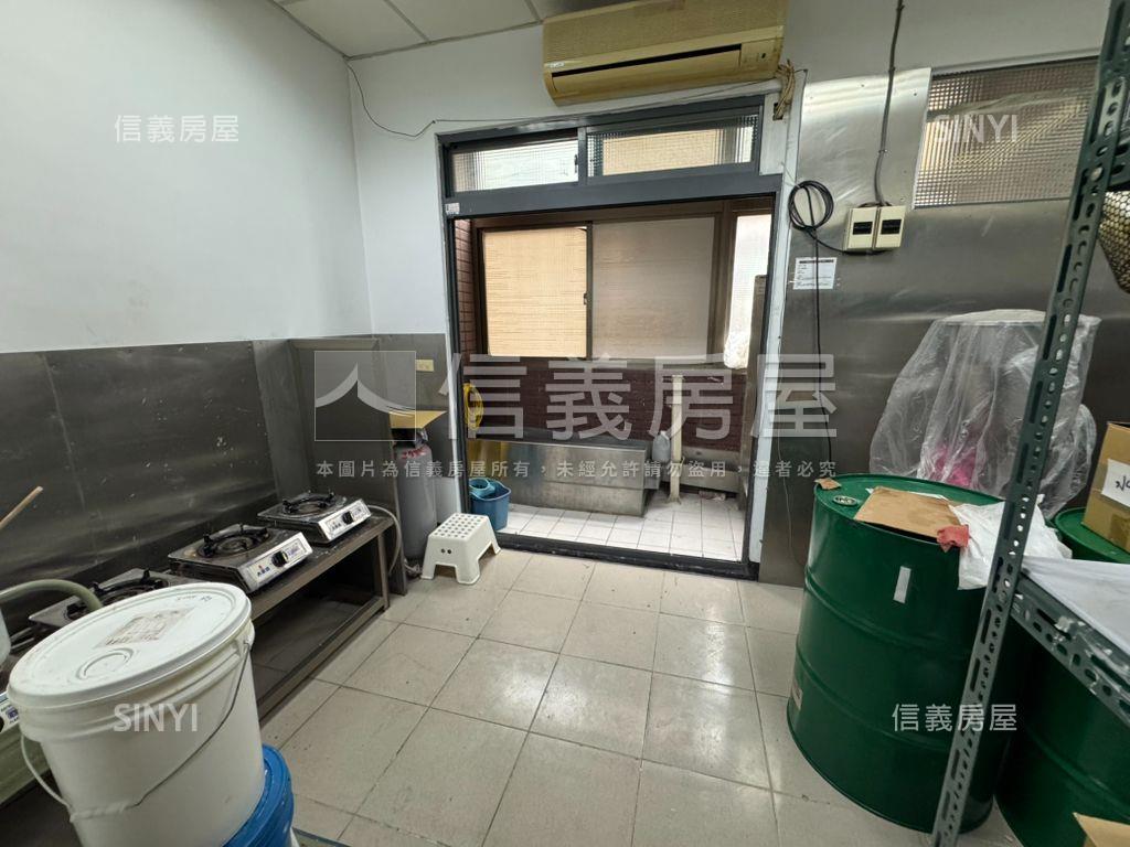 化成路電梯珠寶盒Ｂ房屋室內格局與周邊環境