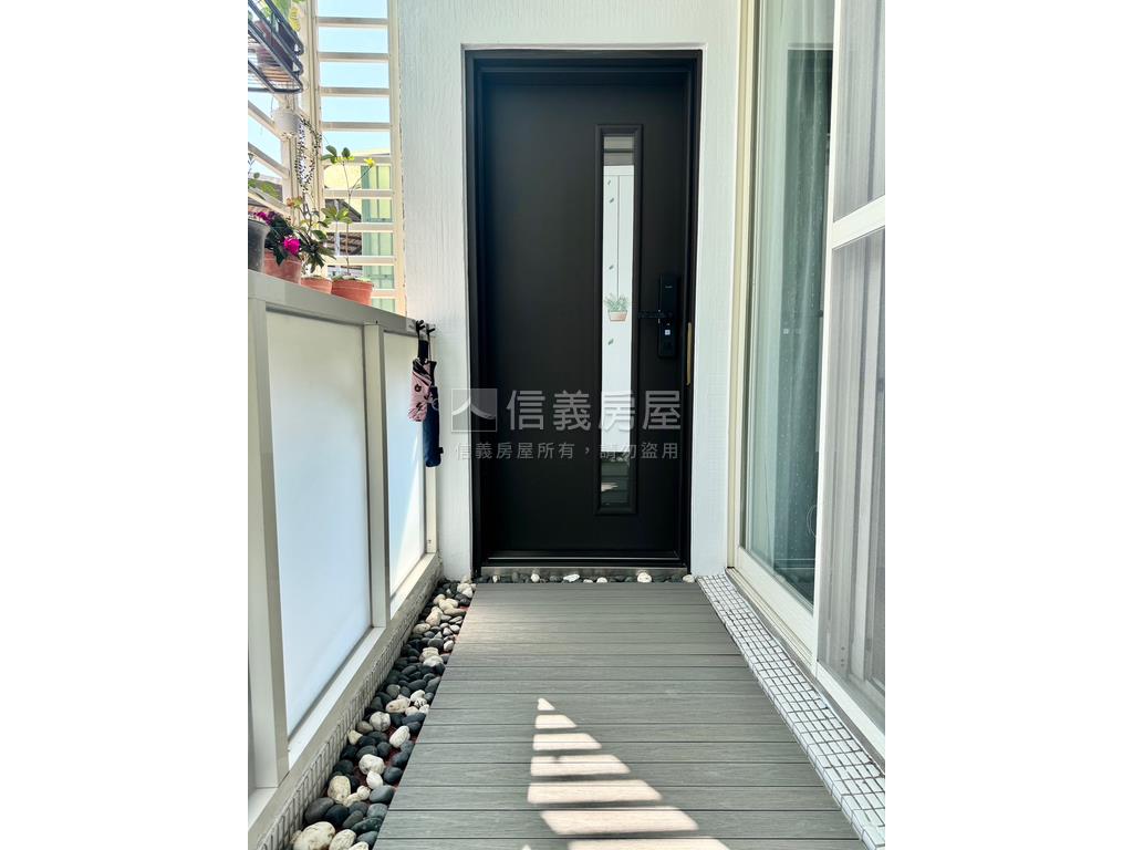 捷運秀朗橋站設計師の宅房屋室內格局與周邊環境