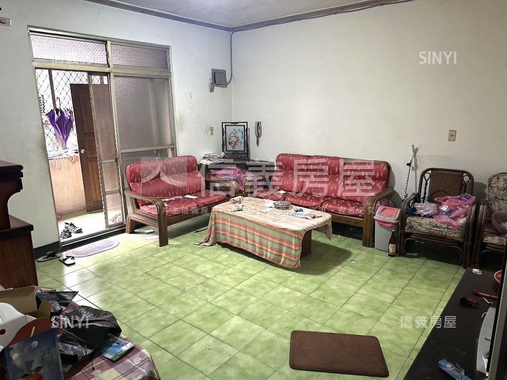 康泰社區２樓大空間房屋室內格局與周邊環境