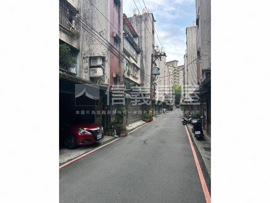 康泰社區２樓大空間房屋室內格局與周邊環境