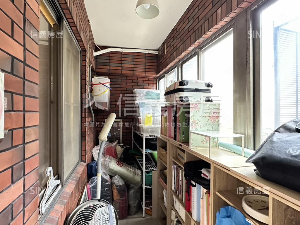 景美商辦二樓房屋室內格局與周邊環境