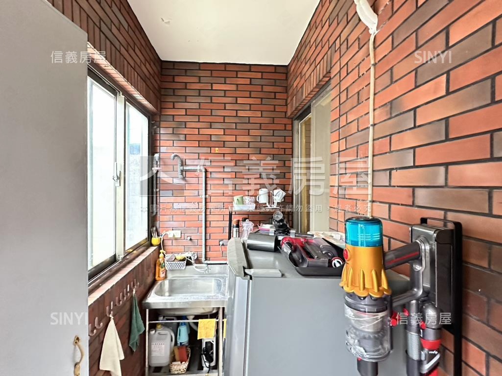 景美商辦二樓房屋室內格局與周邊環境