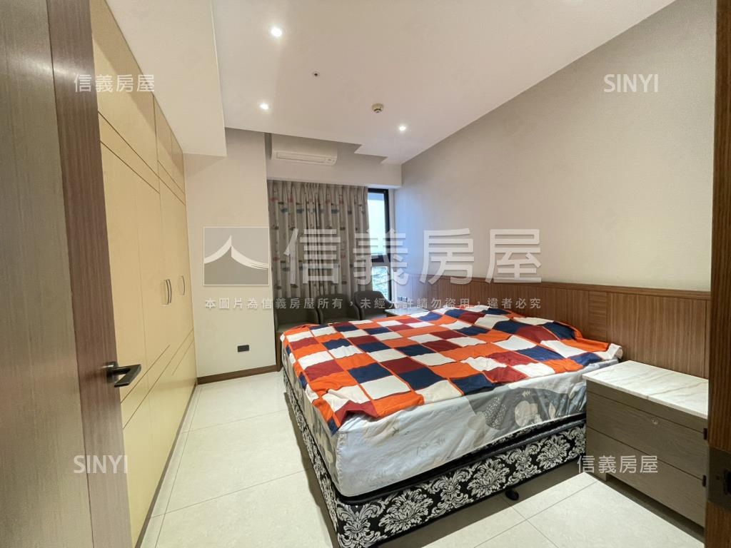 築城麗富高樓方正美四房房屋室內格局與周邊環境