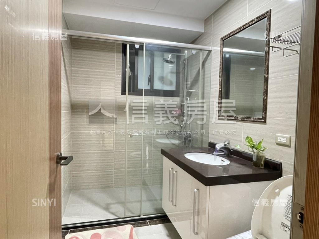 築城麗富高樓方正美四房房屋室內格局與周邊環境