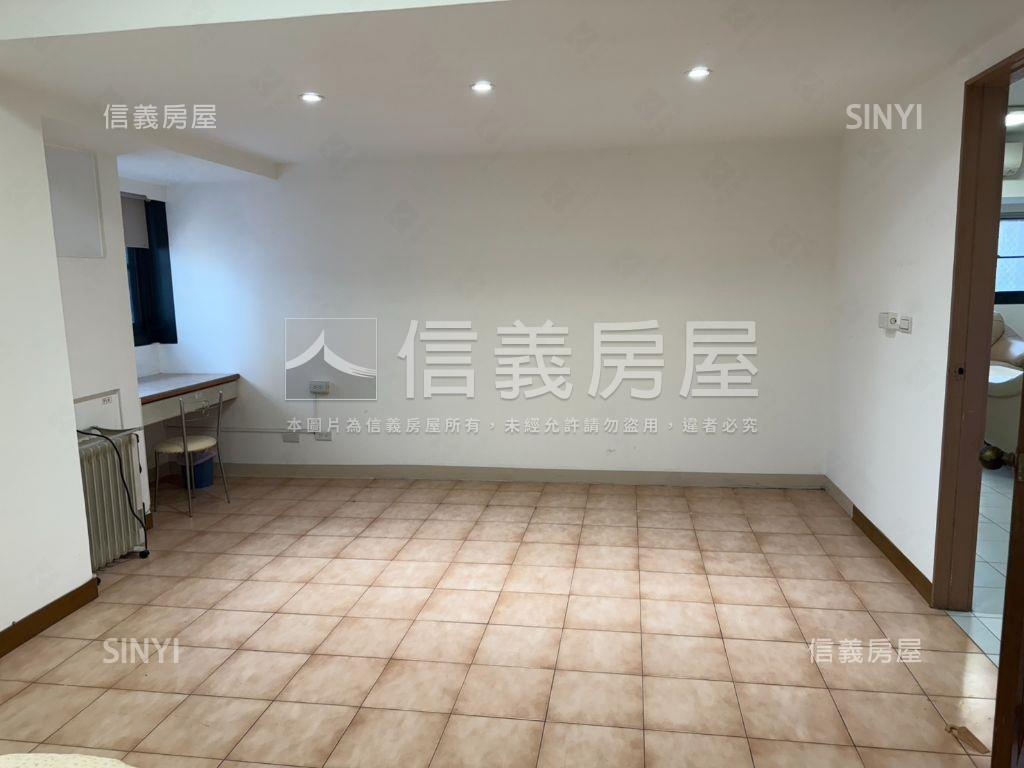 港灣海景三房平車房屋室內格局與周邊環境
