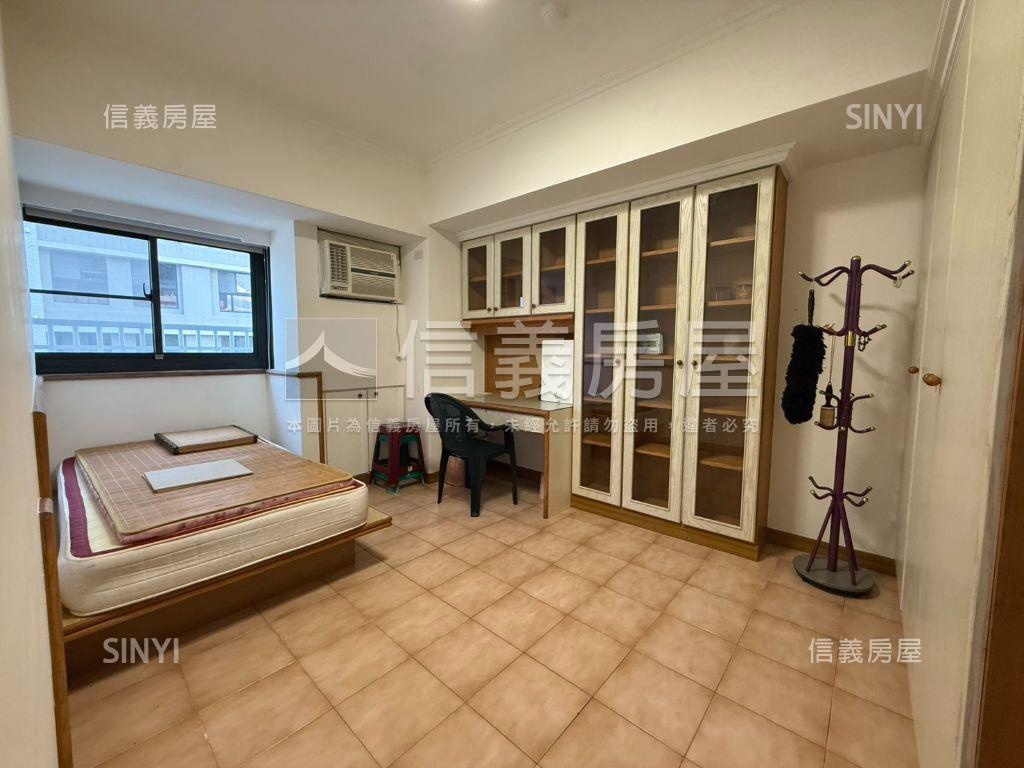 港灣海景三房平車房屋室內格局與周邊環境