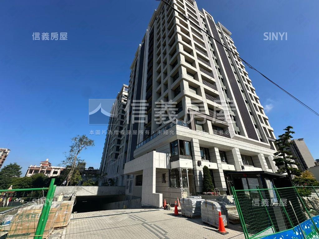 鼎藏學苑挑高店面房屋室內格局與周邊環境