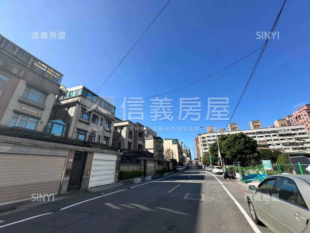 鼎藏學苑挑高店面房屋室內格局與周邊環境