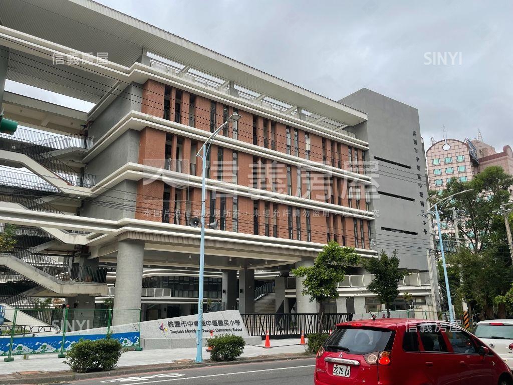 中正路店霸房屋室內格局與周邊環境