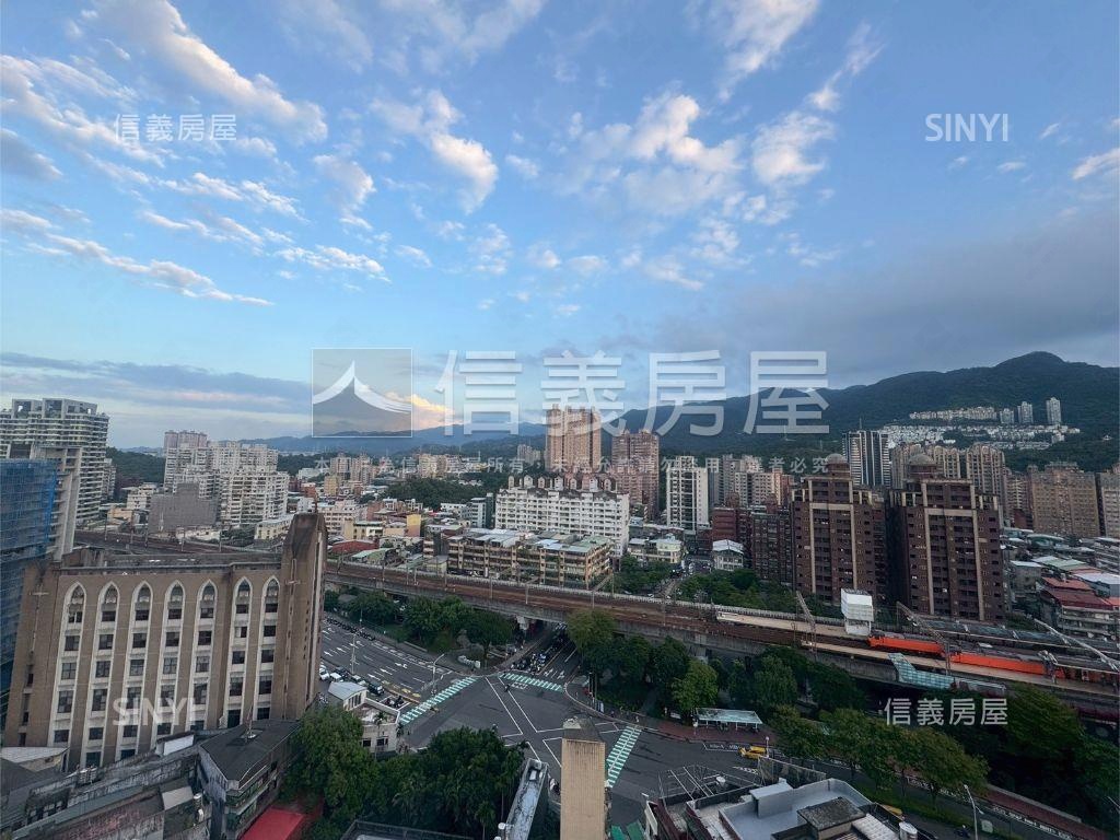 近車站方正三房房屋室內格局與周邊環境