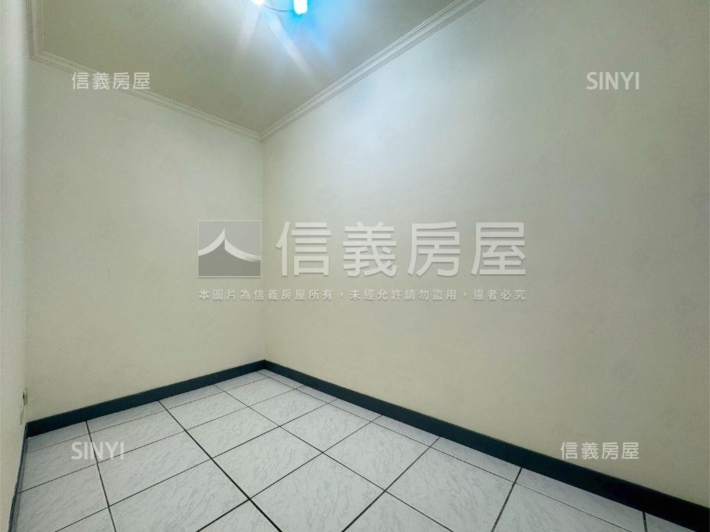 近車站方正三房房屋室內格局與周邊環境