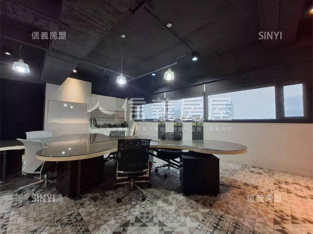 西區美裝潢商辦房屋室內格局與周邊環境