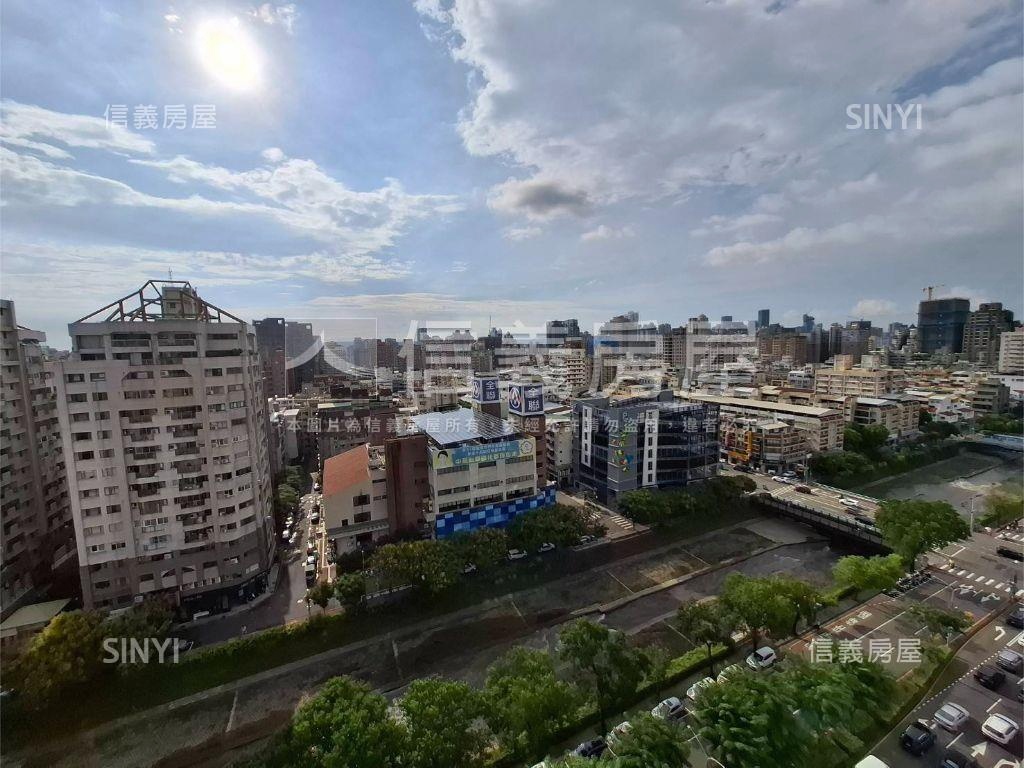 西區美裝潢商辦房屋室內格局與周邊環境