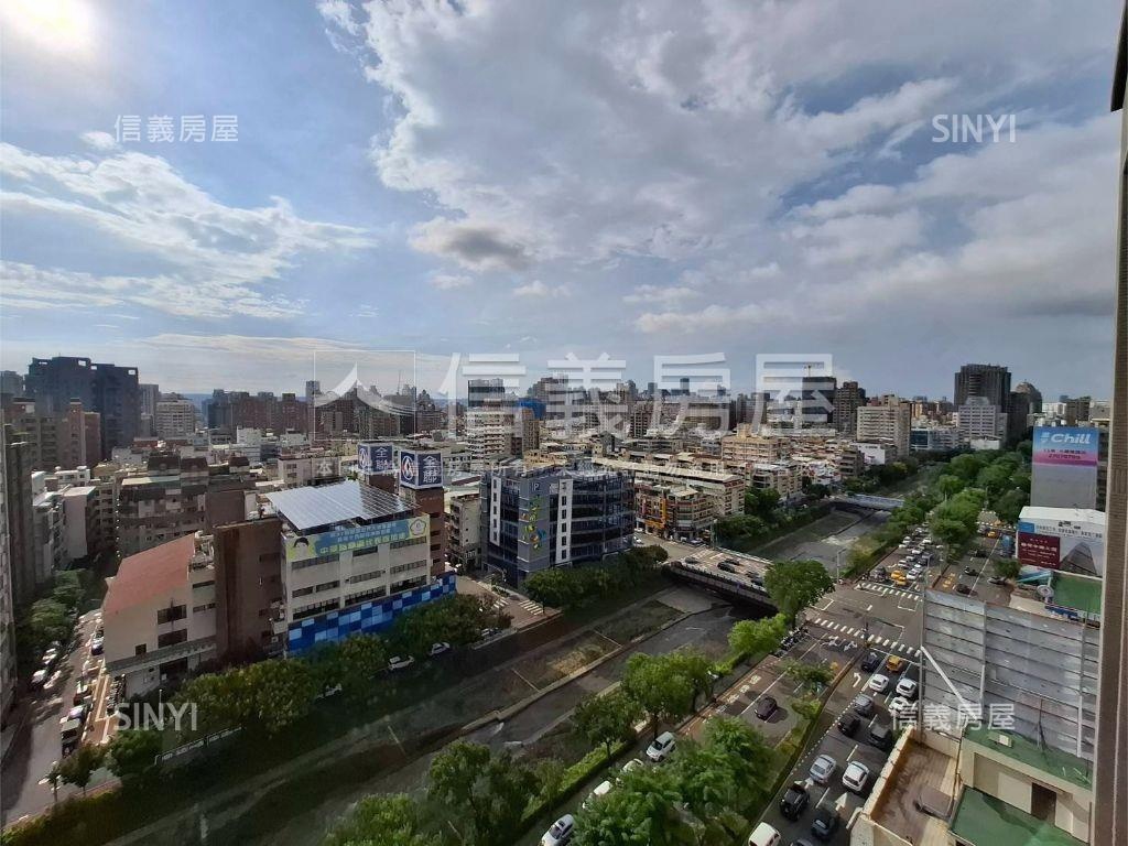 西區美裝潢商辦房屋室內格局與周邊環境