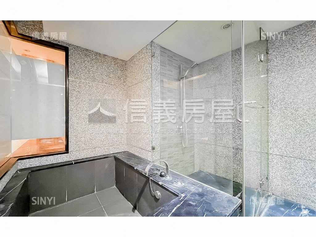 降價！世界之心大一房一廳房屋室內格局與周邊環境