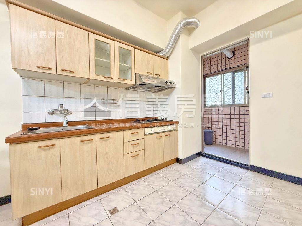 中科近榮總典雅裝潢店面房屋室內格局與周邊環境