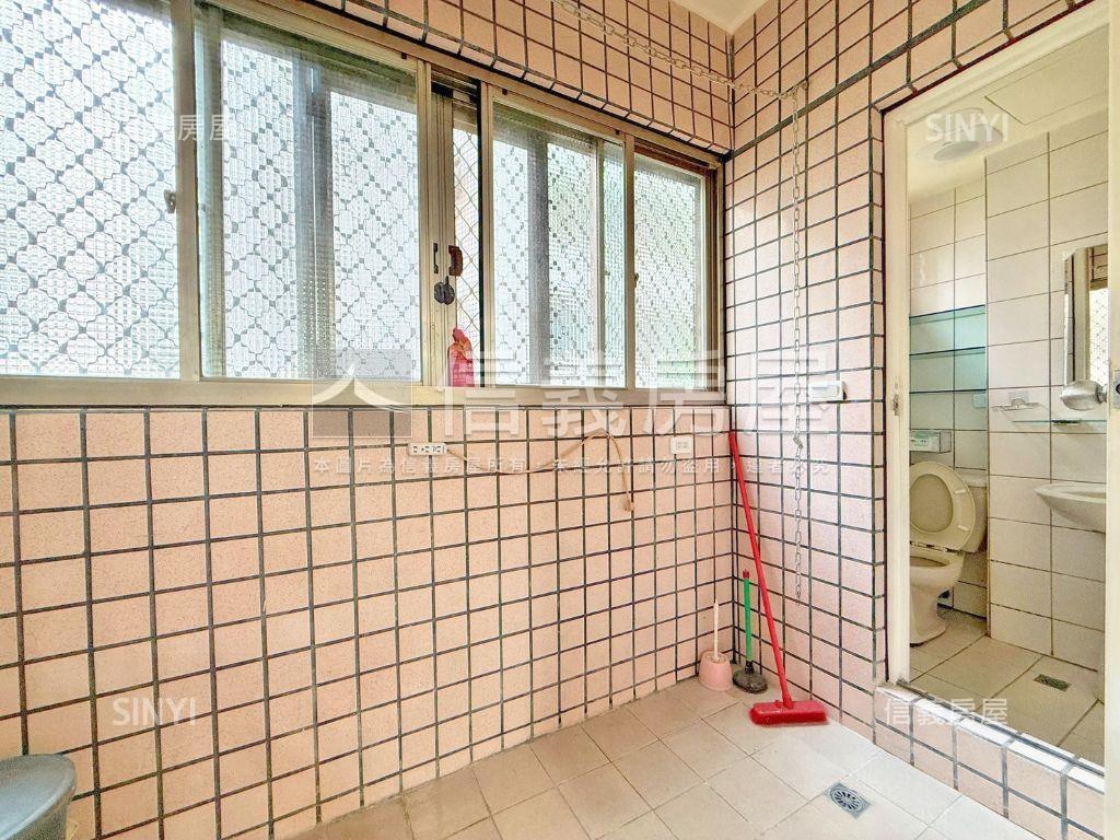 中科近榮總典雅裝潢店面房屋室內格局與周邊環境