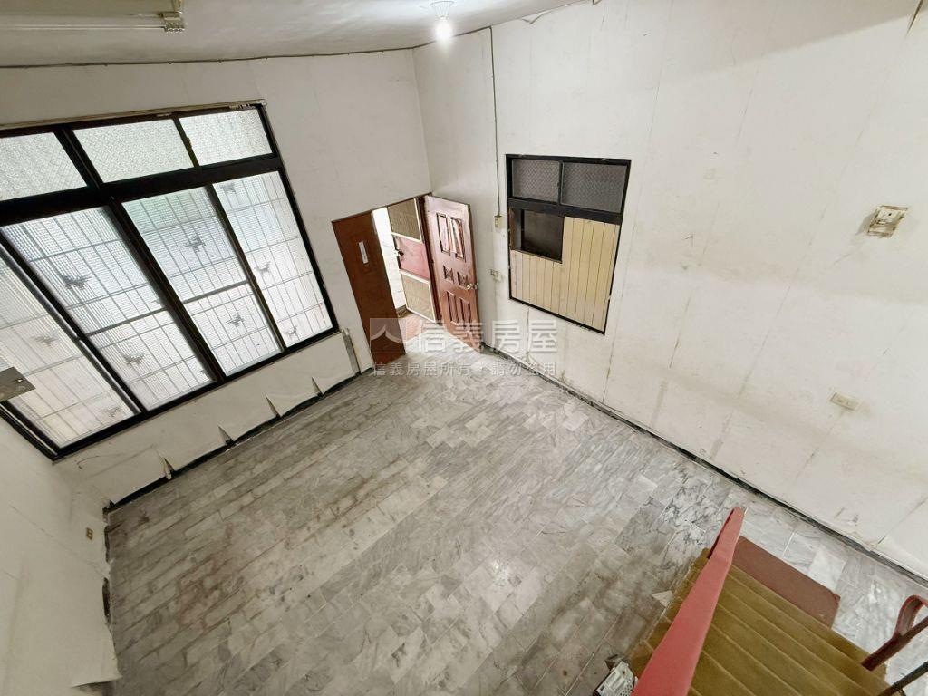 臨７米路六米面寬邊間透天房屋室內格局與周邊環境