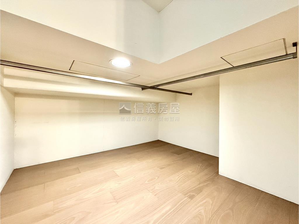 逢甲震後★美妝魔術大套房房屋室內格局與周邊環境