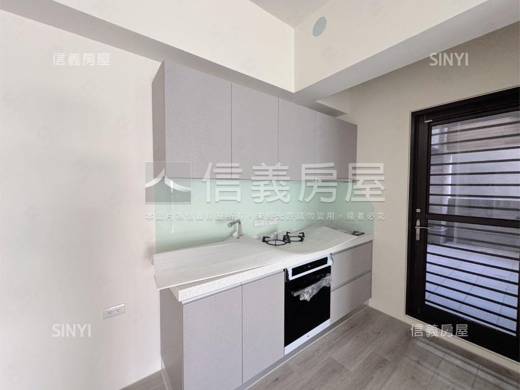 地傑春天朝東北露臺戶房屋室內格局與周邊環境