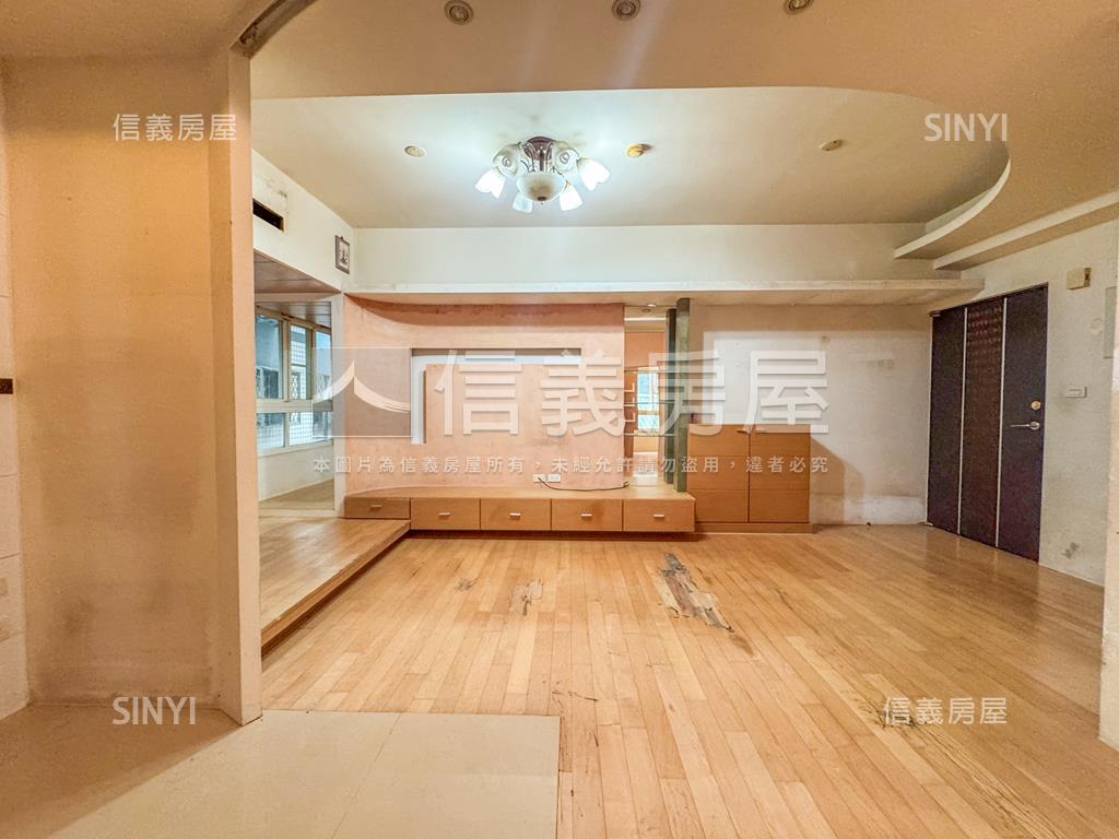 巨蛋必看成家兩房房屋室內格局與周邊環境