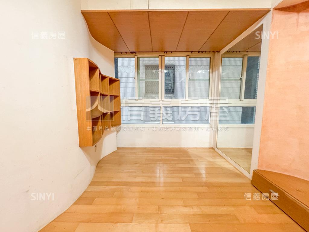 巨蛋必看成家兩房房屋室內格局與周邊環境