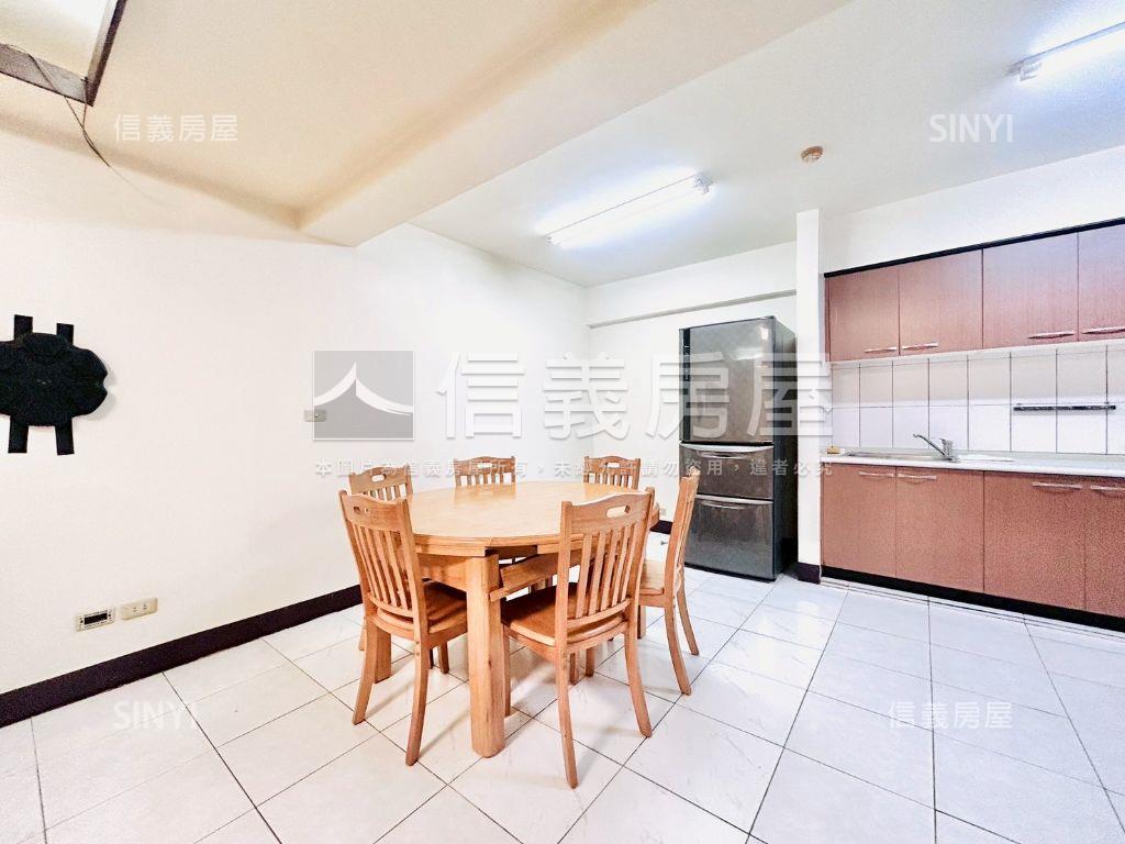 綏遠路電梯華廈美美四房房屋室內格局與周邊環境