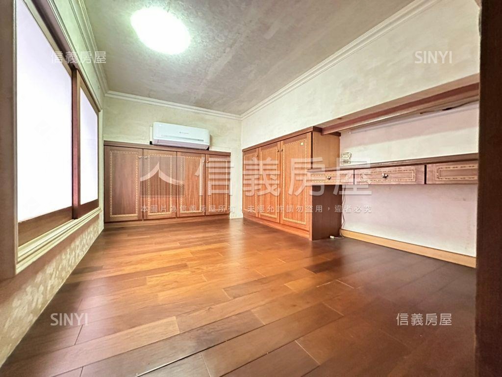 高鐵商圈面寬金店面房屋室內格局與周邊環境