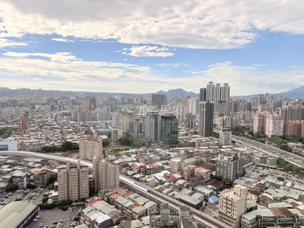 馥華艾美‧質感高樓房屋室內格局與周邊環境