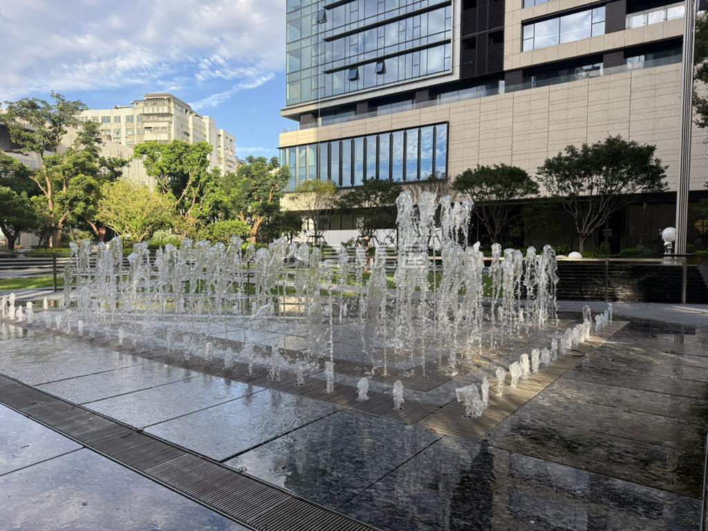 馥華艾美‧質感高樓房屋室內格局與周邊環境