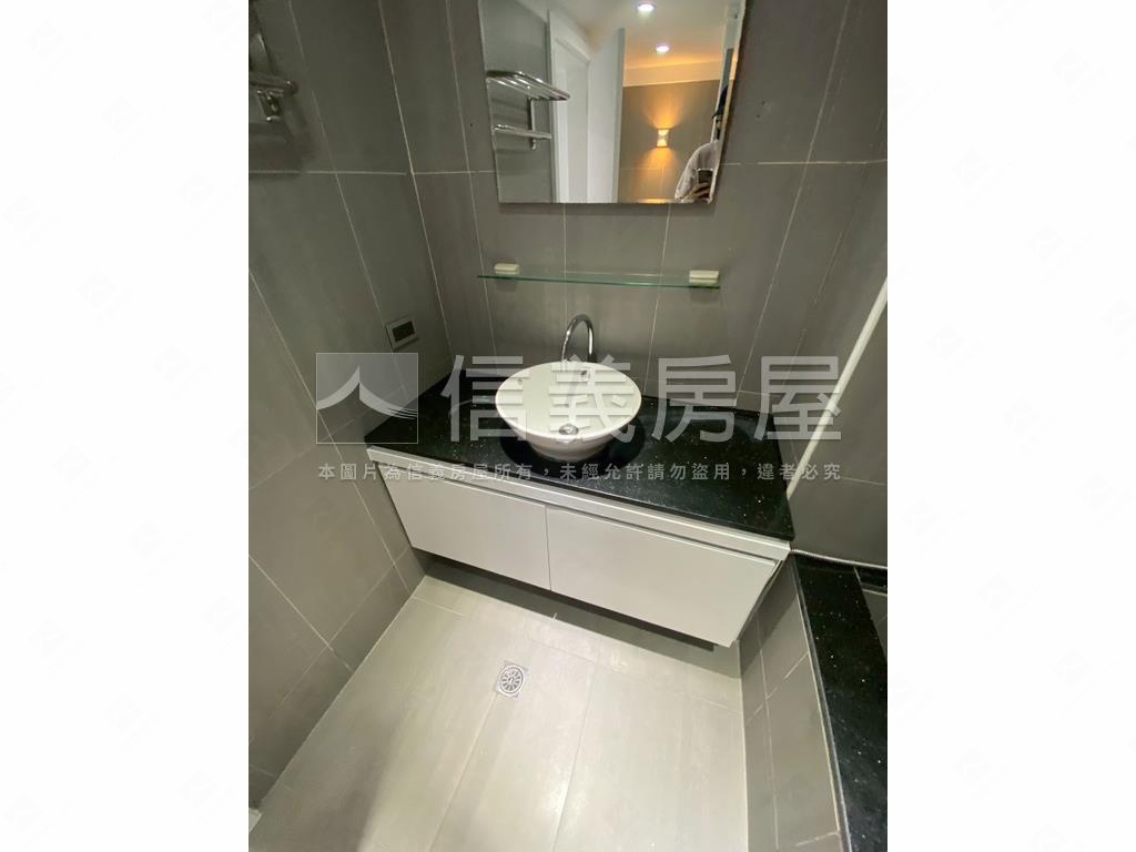 信義安和國泰大戶名邸房屋室內格局與周邊環境