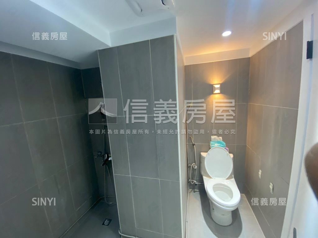 信義安和國泰大戶名邸房屋室內格局與周邊環境