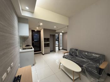 專任全新裝潢兩房車位