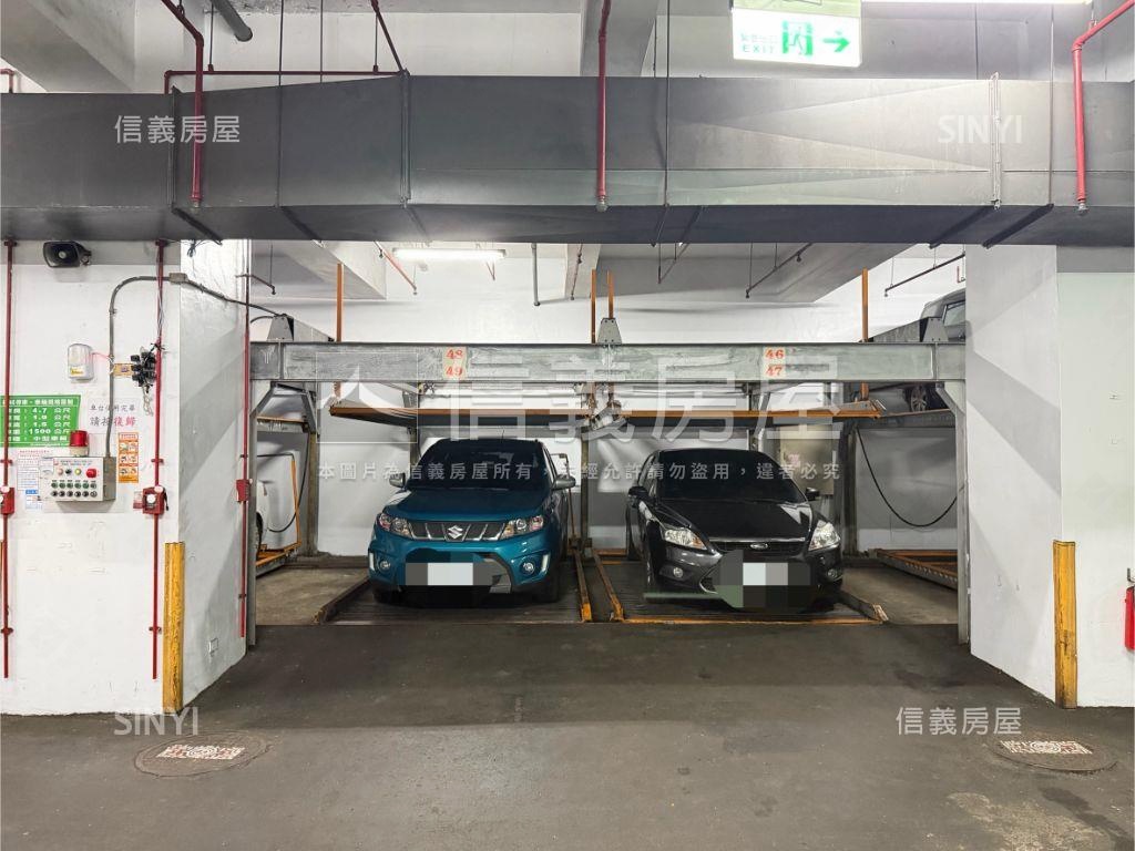 鴻儒天下高樓採光３房車位房屋室內格局與周邊環境