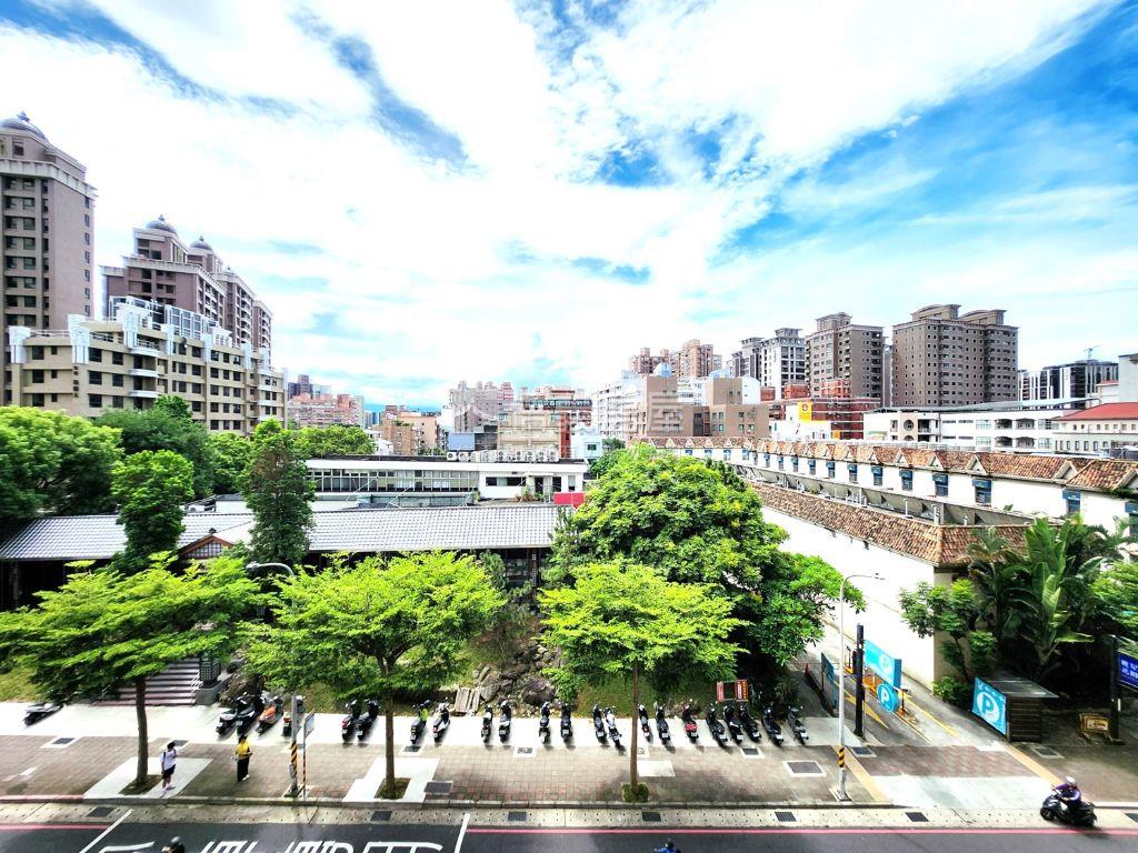 專任臻愛加州單層獨戶房屋室內格局與周邊環境