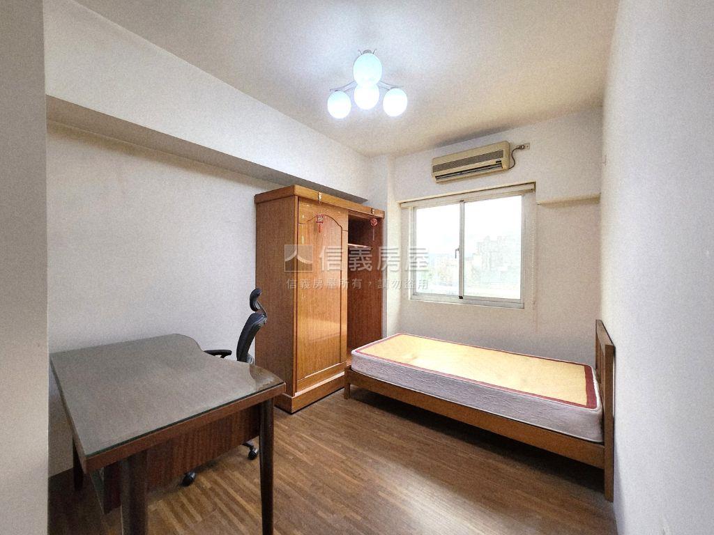 專任臻愛加州單層獨戶房屋室內格局與周邊環境
