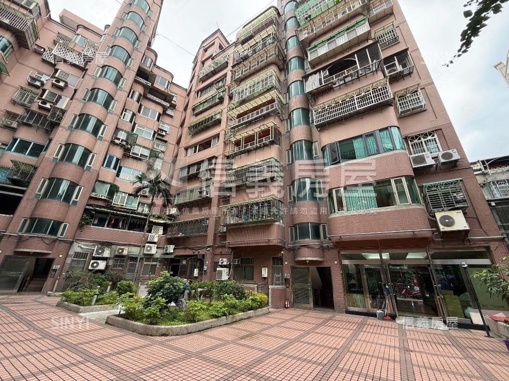 台北京城電梯３房房屋室內格局與周邊環境