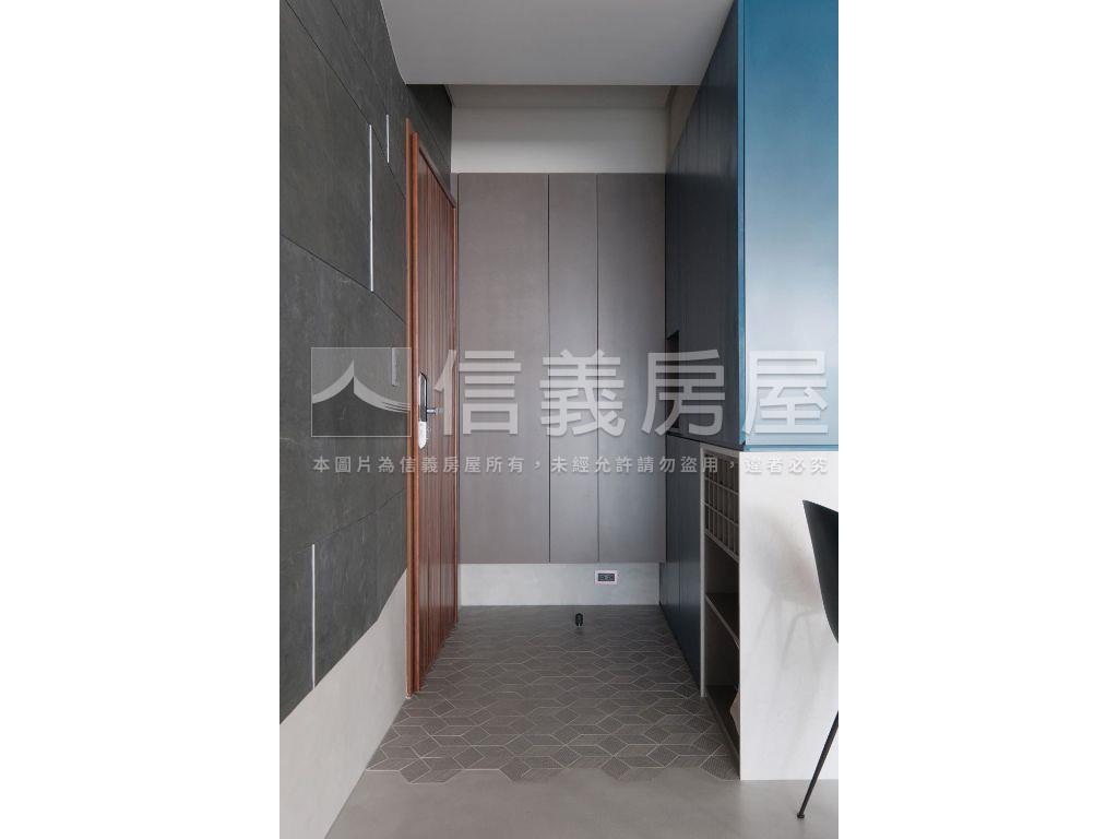 鄉林高樓時尚車位房屋室內格局與周邊環境