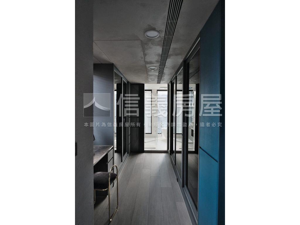 鄉林高樓時尚車位房屋室內格局與周邊環境