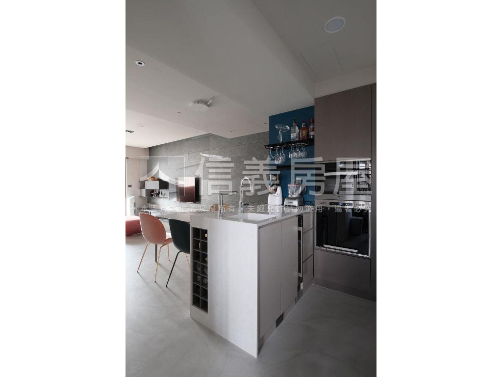 鄉林高樓時尚車位房屋室內格局與周邊環境