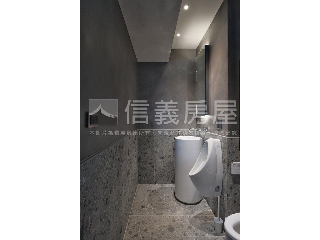 鄉林高樓時尚車位房屋室內格局與周邊環境